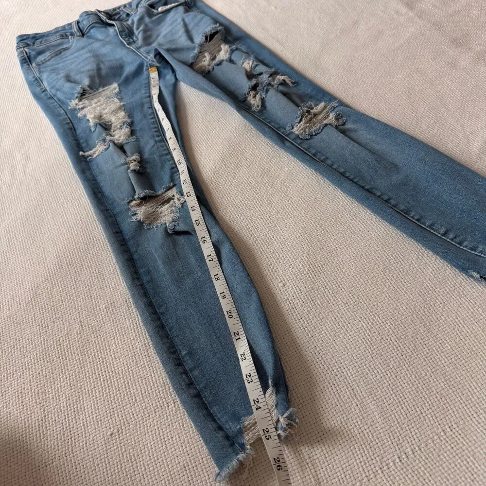 American Eagle Next Level Stretch Ripped Skinny Jeans 8 SHORT